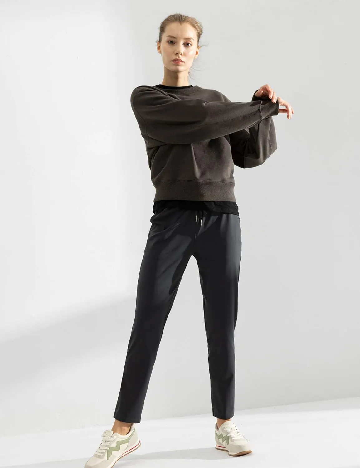 AJISAI Petite/Regular Women's 7/8 Joggers Travel Pants with Pockets Lounge Casual Stretch Workout Pants