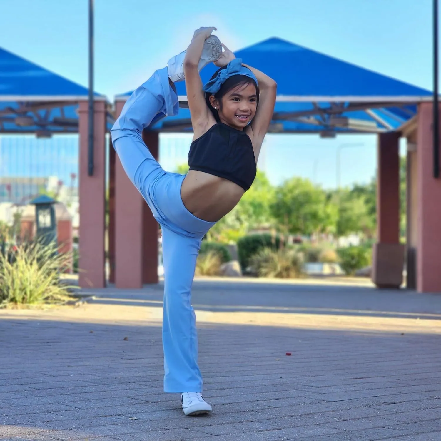 BIG ELEPHANT Girl's Flare Leggings with Pockets, Kids Bootcut Yoga Pants, High Waisted Bell Bottoms for Dance