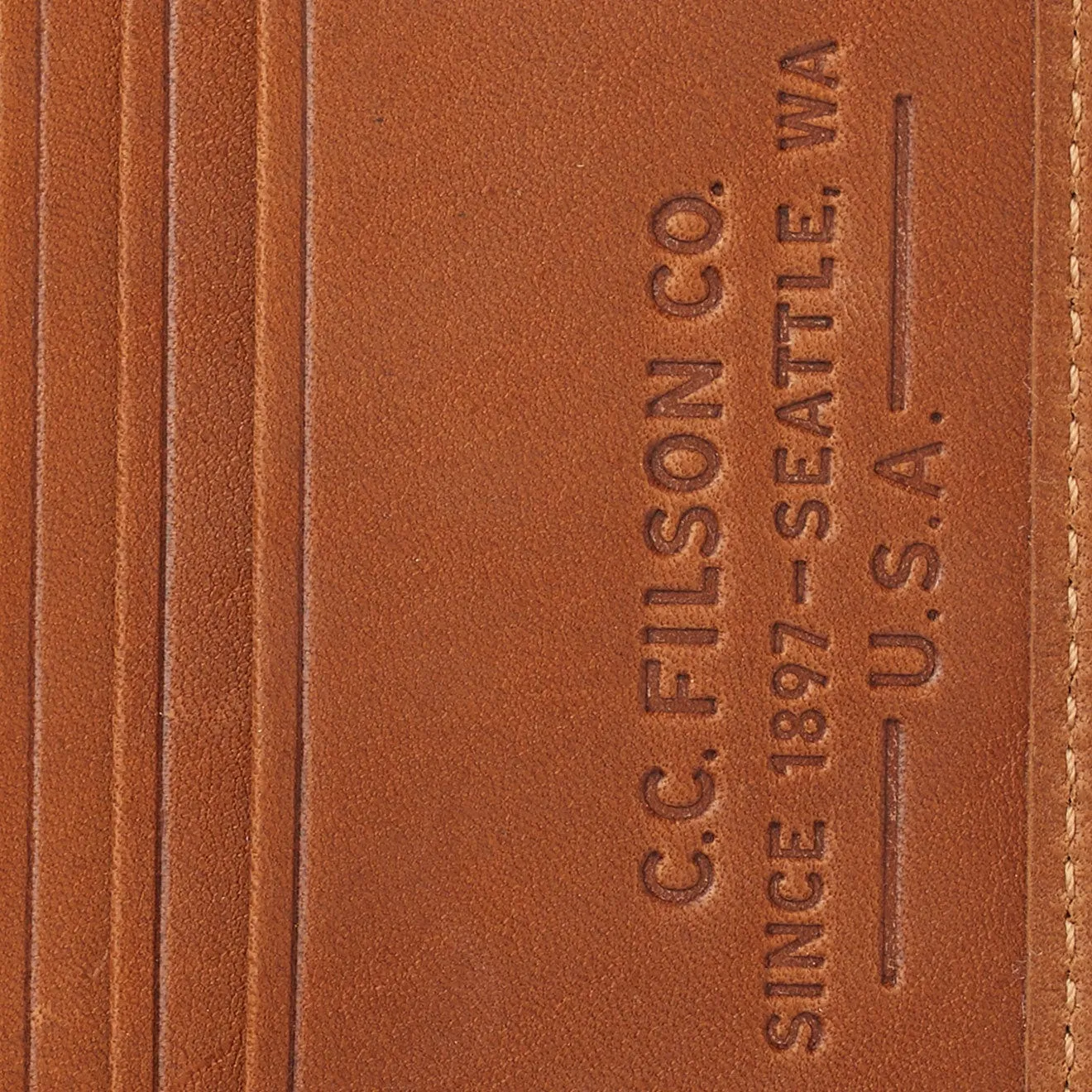 Filson Outfitter Leather Card Wallet Tan