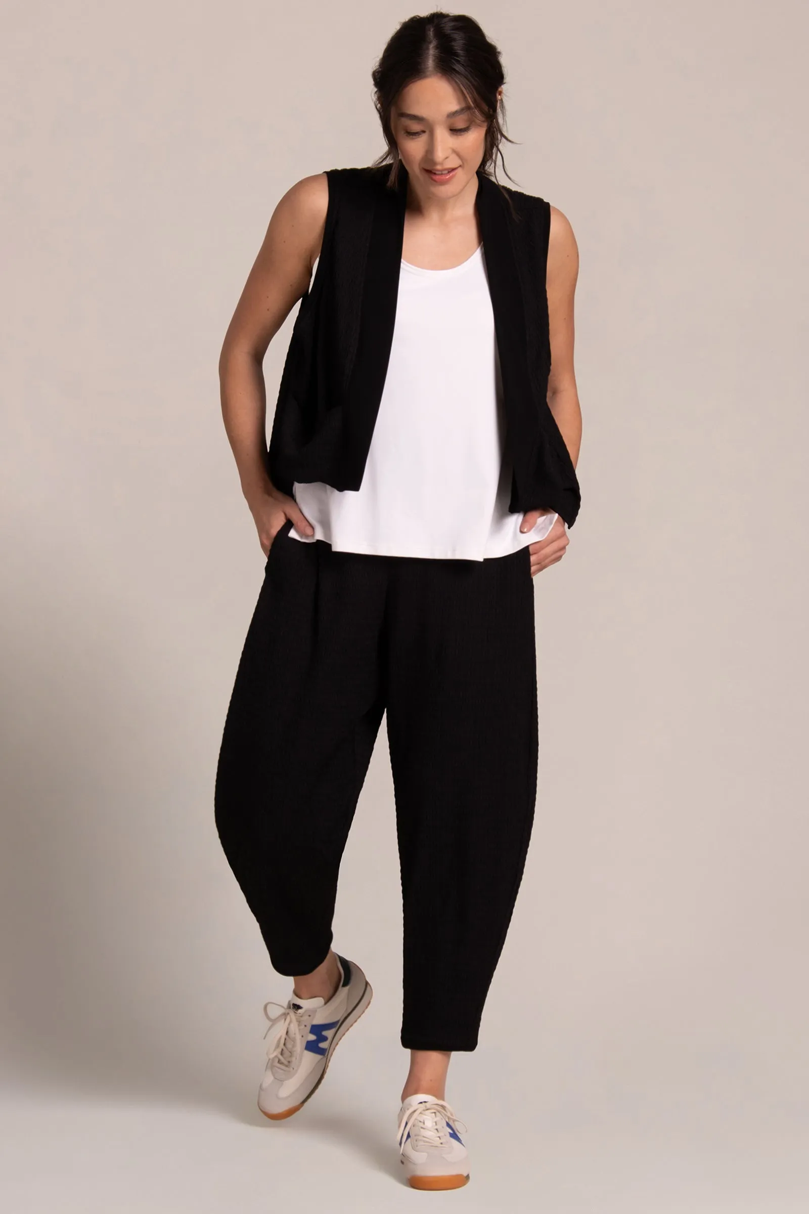 Popcorn Waffle Cropped Core Vest | Black