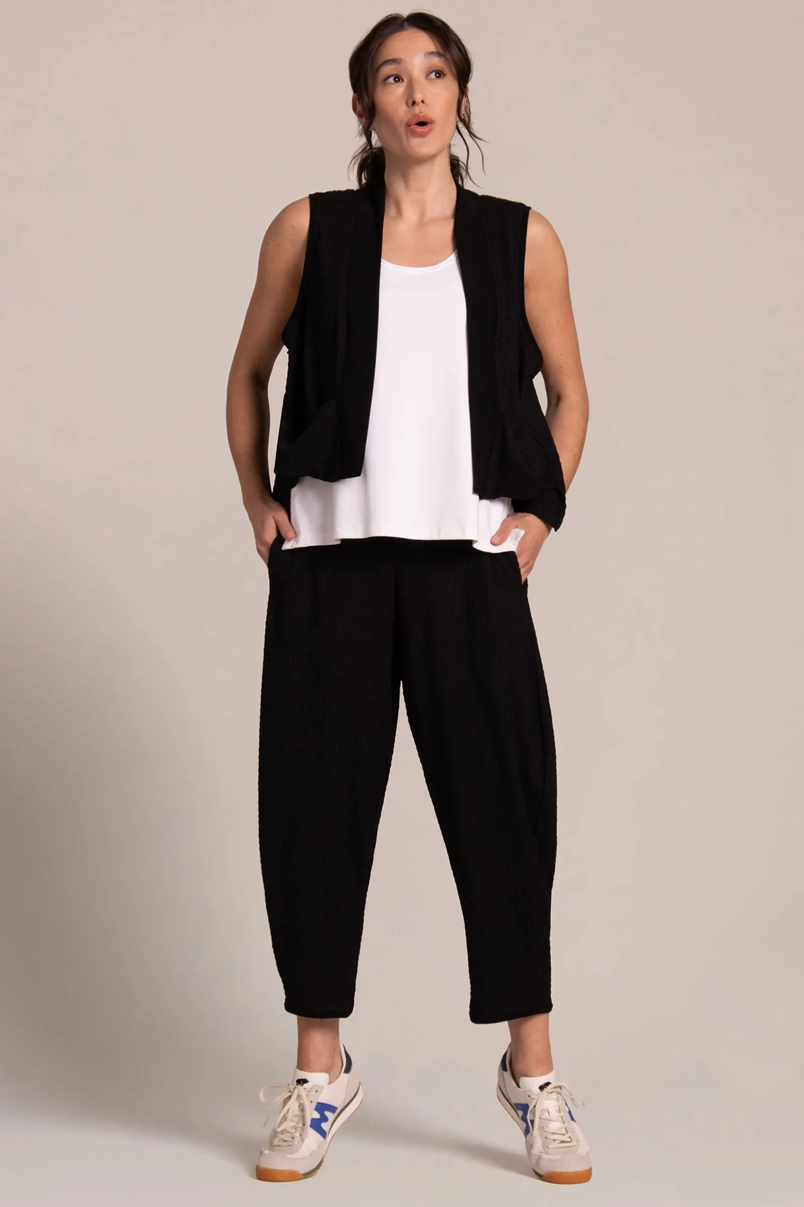 Popcorn Waffle Cropped Core Vest | Black