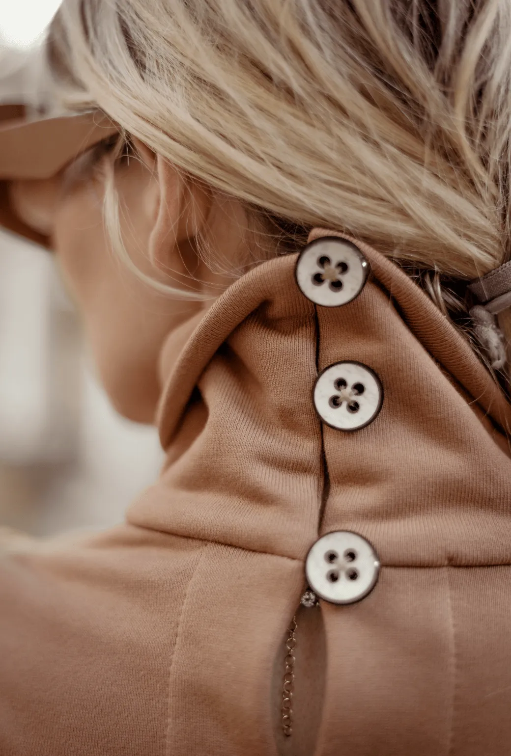 SAMPLE Boxy Turtleneck - Caramel Knit